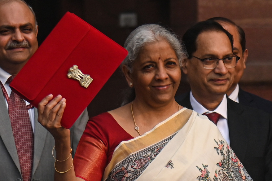 বাজেট ২০২৫: মধ্যবিত্তের পক্ষে অবিশ্বাস্য, অর্থনীতির জন্য আর্থিক ভাবে দায়বদ্ধ